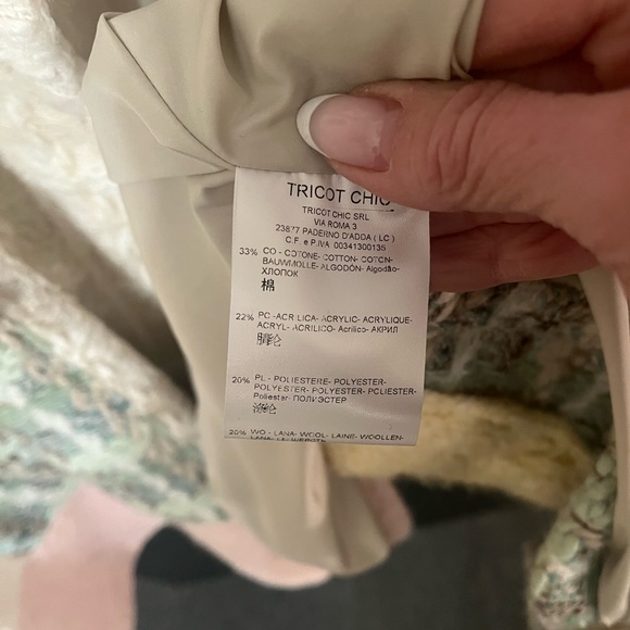 Tricot Chic Jacket. - Picture 10 of 16